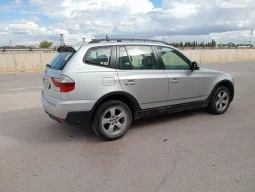 
										BMW X3 xDrive 20d lleno									