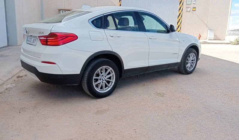 
								BMW X4 xDrive 20d lleno									
