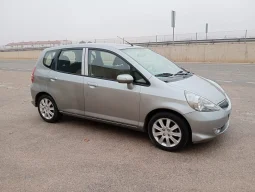 
										HONDA Jazz 1.4i-DSI LS lleno									