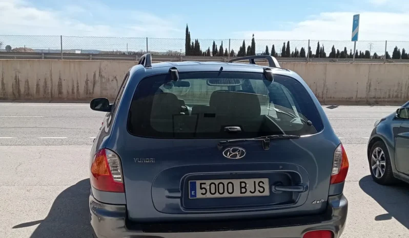 
								HYUNDAI Santa Fe 2.0CRDi GLS lleno									