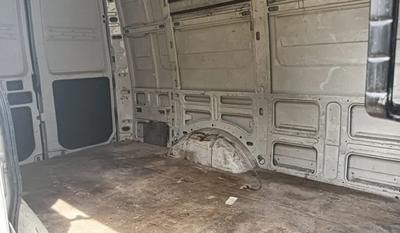 
								IVECO Daily Fg. 35S12V Transversal 3000CRS 7.3 lleno									