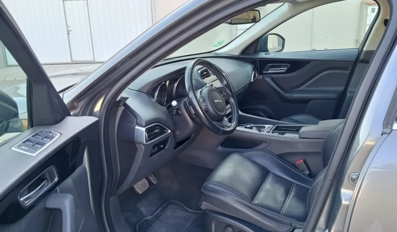 
								JAGUAR F-Pace 2.0i4D Portfolio Aut. AWD 180 lleno									