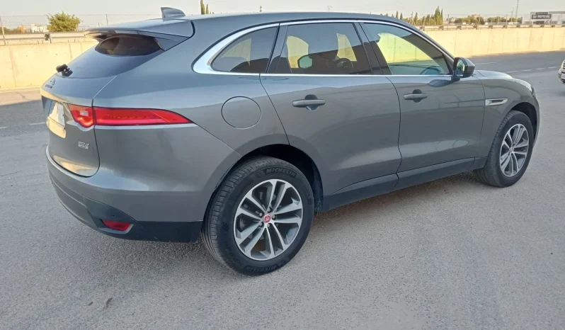 
								JAGUAR F-Pace 2.0i4D Portfolio Aut. AWD 180 lleno									
