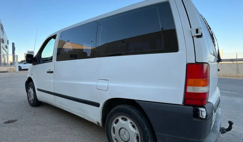 
								MERCEDES Vito CDI Combi 110 lleno									