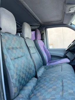 
										MERCEDES Vito CDI Combi 110 lleno									
