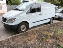 MERCEDES Vito Furgón 109CDI Compacta