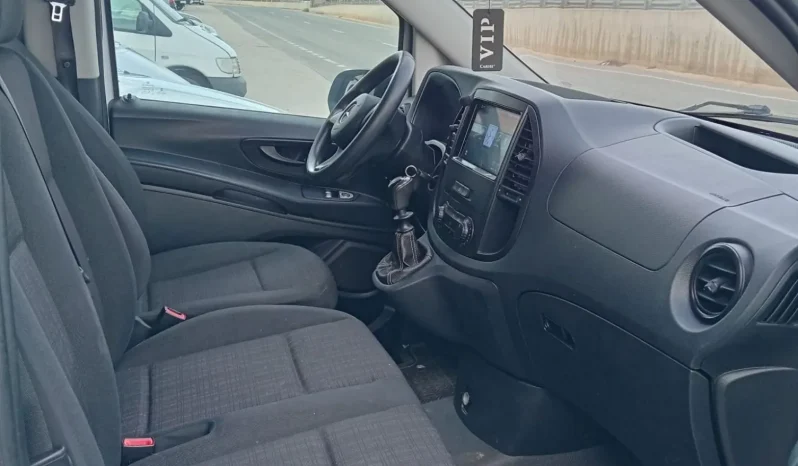 
								MERCEDES Vito Tourer 111 CDI Base Larga lleno									
