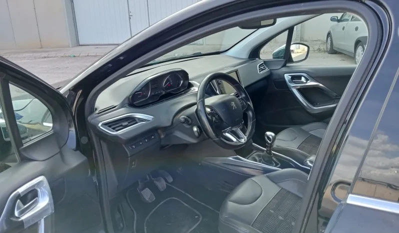 
								PEUGEOT 2008 1.6 e-HDI Allure 115 lleno									