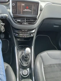 
										PEUGEOT 2008 1.6 e-HDI Allure 115 lleno									