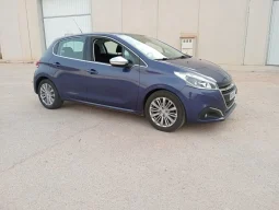 
										PEUGEOT 208 1.6 BlueHDi Active 100 lleno									