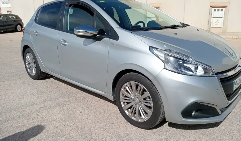 
								PEUGEOT 208 1.6BlueHDi Like 75 lleno									