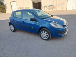 
										RENAULT Clio 1.5DCI Business 85 eco2 lleno									