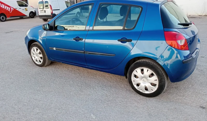 
								RENAULT Clio 1.5DCI Business 85 eco2 lleno									