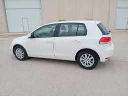 
										VOLKSWAGEN Golf 1.6TDI CR Adv.BMT Last Ed. DSG 105 lleno									