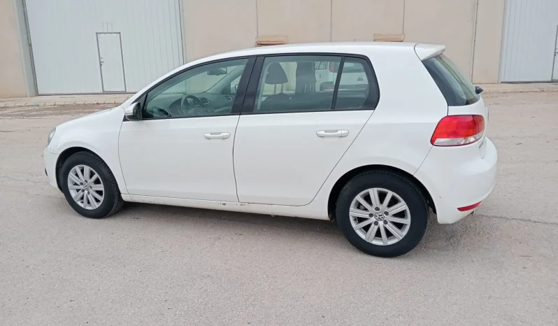
								VOLKSWAGEN Golf 1.6TDI CR Adv.BMT Last Ed. DSG 105 lleno									