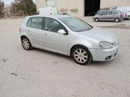 
										VOLKSWAGEN Golf 2.0TDI Highline lleno									