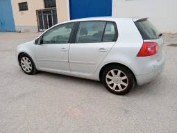
										VOLKSWAGEN Golf 2.0TDI Highline lleno									