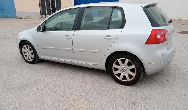 
								VOLKSWAGEN Golf 2.0TDI Highline lleno									