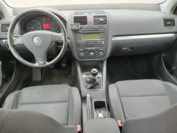 
										VOLKSWAGEN Golf 2.0TDI Highline lleno									