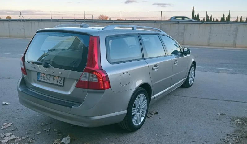 
								VOLVO V70 2.0D Summum lleno									
