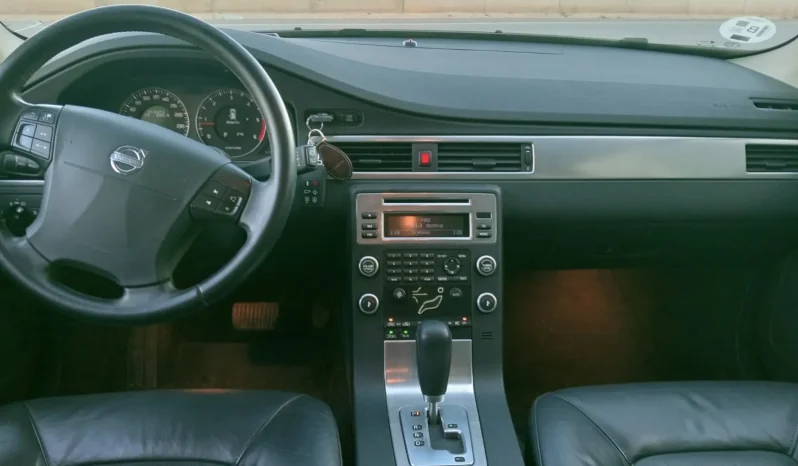 
								VOLVO V70 2.0D Summum lleno									