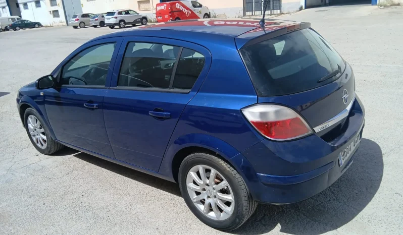 
								OPEL Astra 1.7CDTi Elegance 100 lleno									