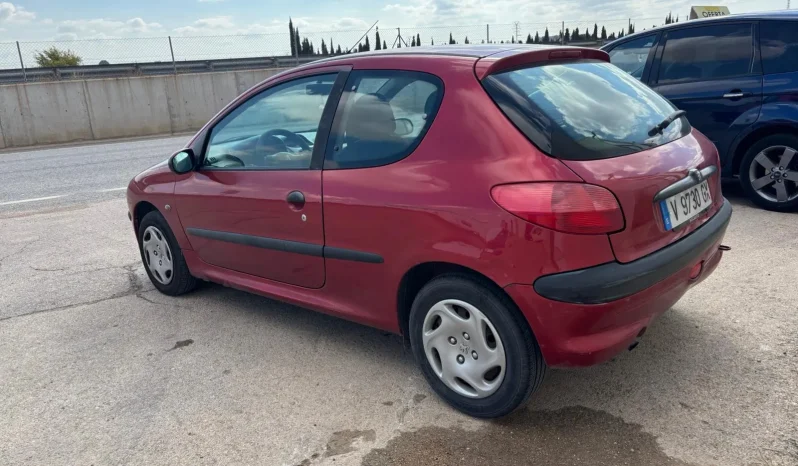 
								PEUGEOT 206 1.9 XTD lleno									