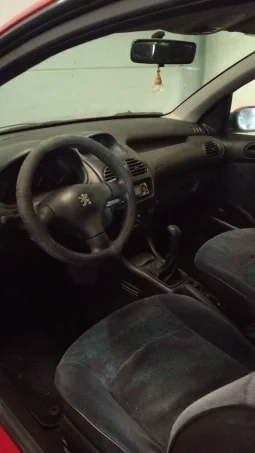 
										PEUGEOT 206 1.9 XTD lleno									
